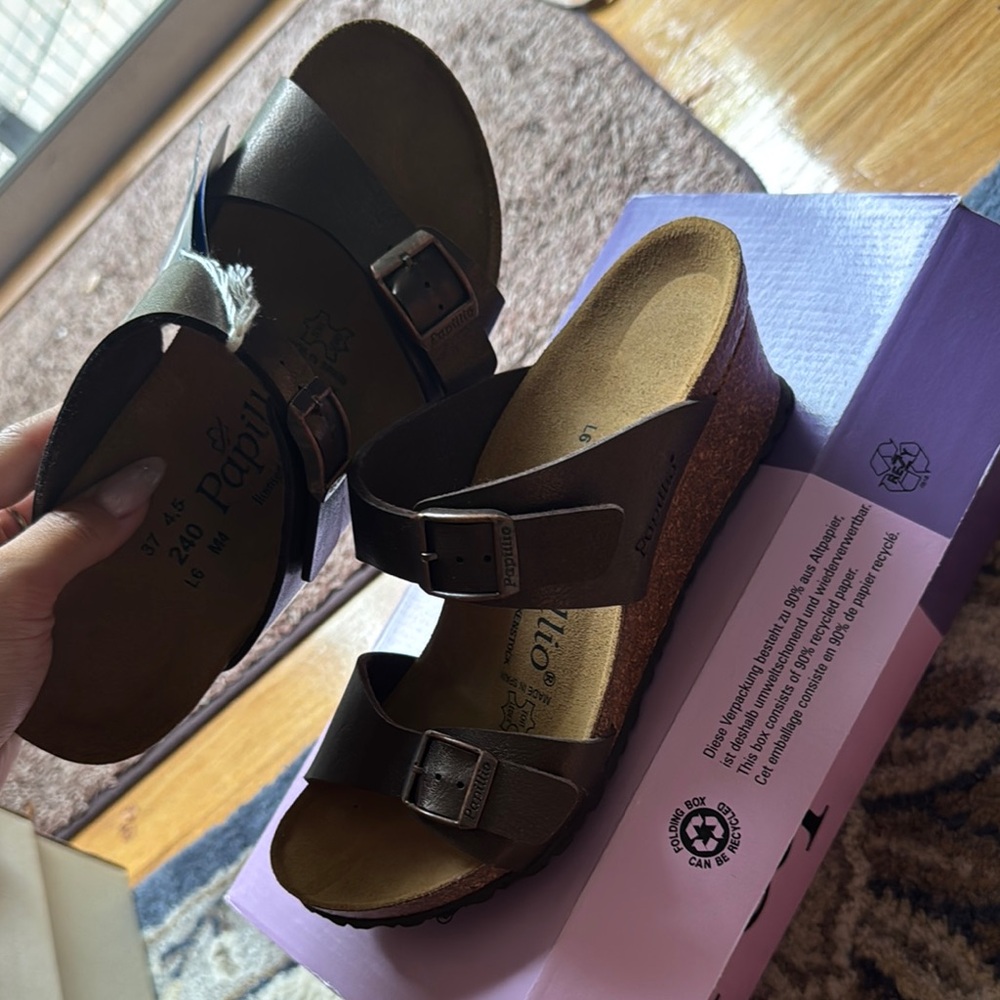 NWT Birkenstock Dark Brown Wedge Sandals